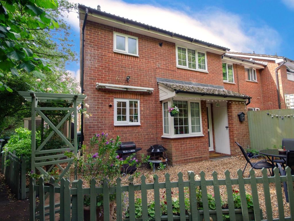 1 bed end terrace house for sale in Squirrel Drive, Sholing
