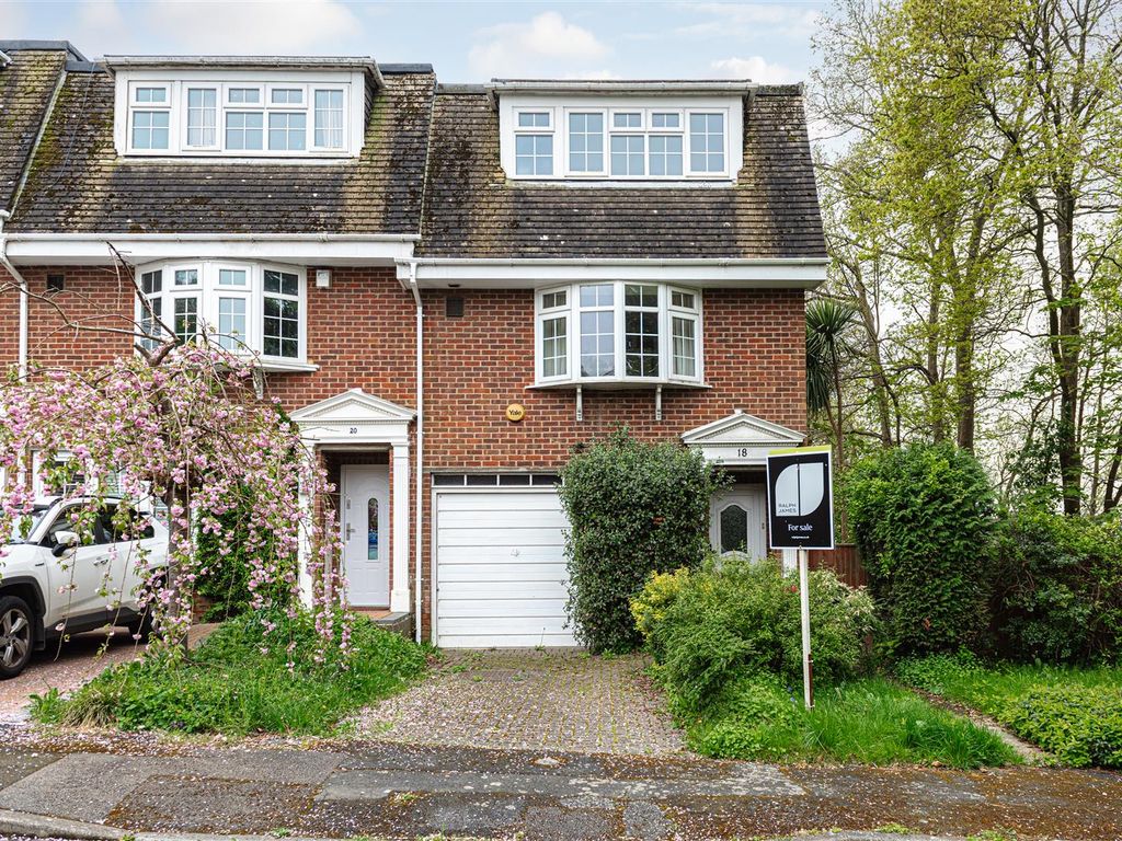 4 bed end terrace house for sale in Palmer Close, Redhill RH1 Zoopla