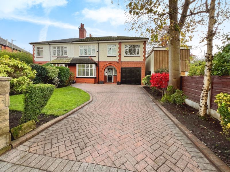 4 bed semidetached house for sale in The Drive, Bury BL9, £420,000