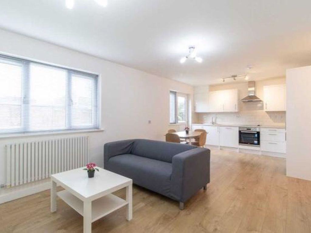 Neasden, Elgar Avenue NW10