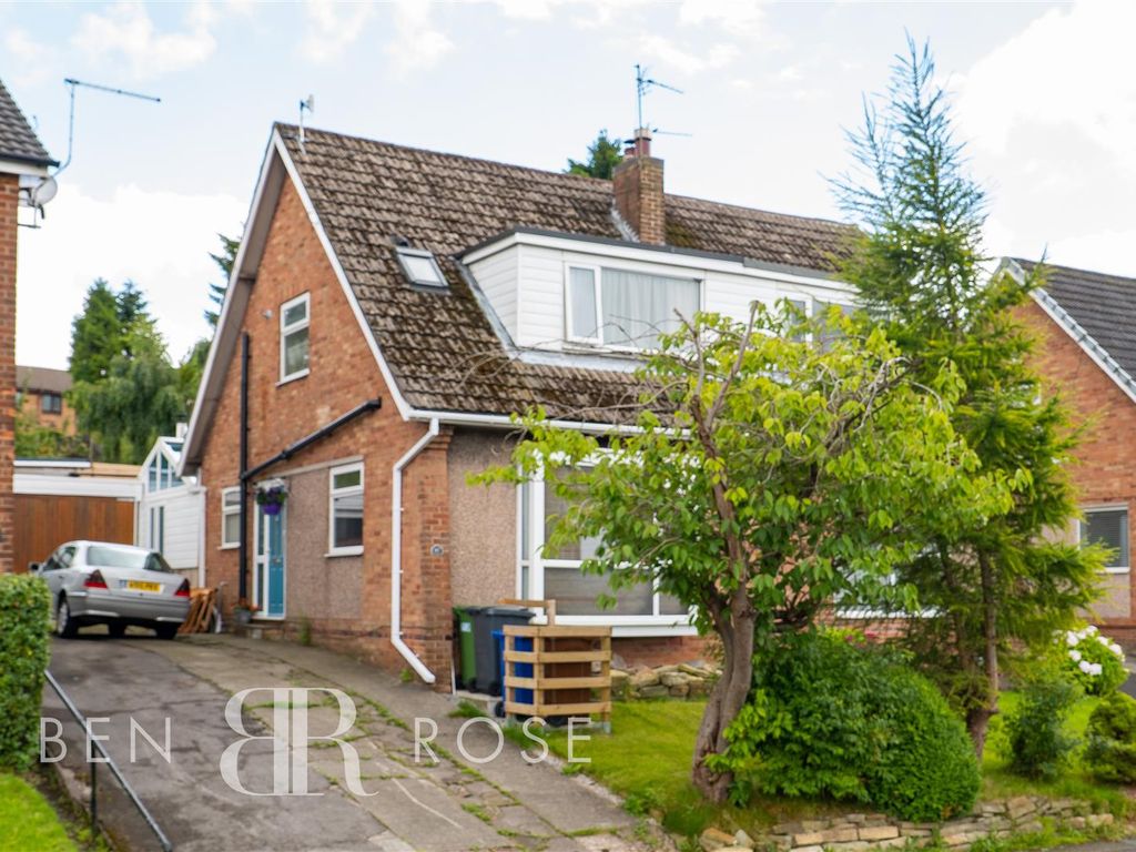 3 bed semidetached bungalow for sale in Windsor Road, Blackburn BB1, £