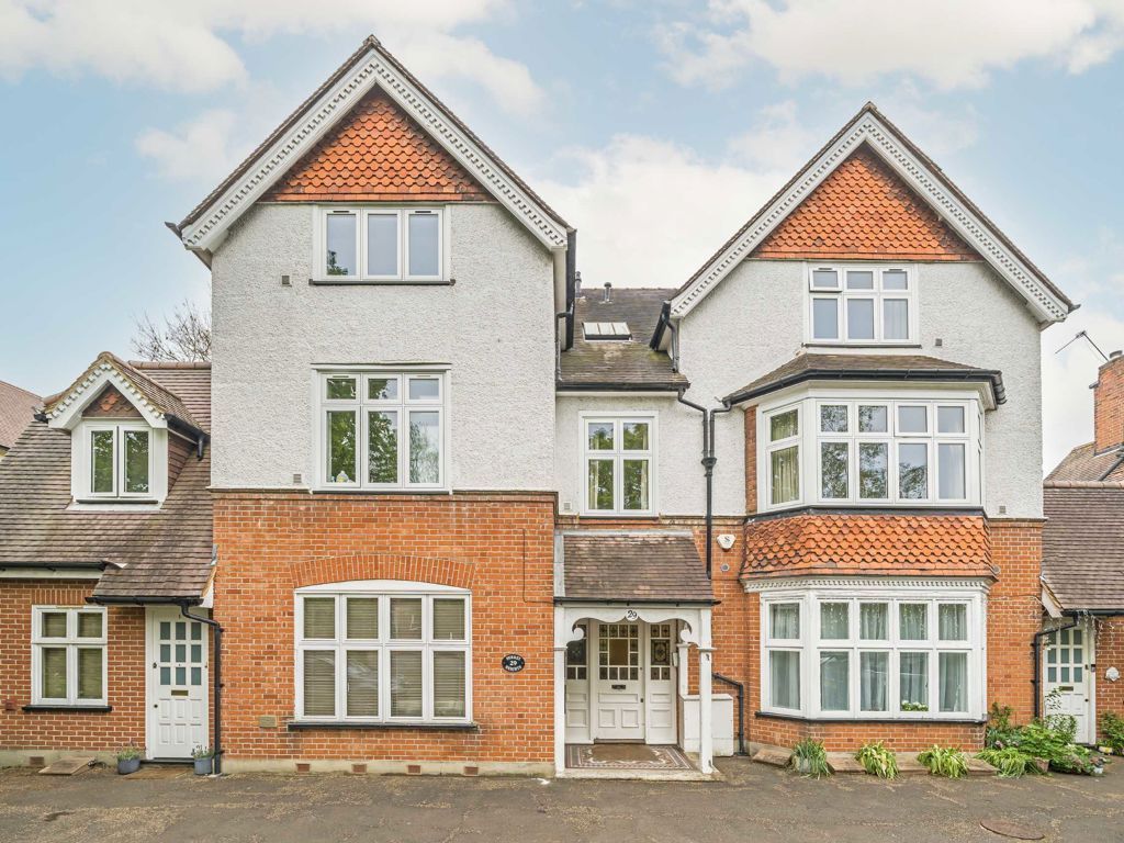 2 bed flat for sale in Upper Brighton Road, Surbiton KT6, £429,950 - Zoopla