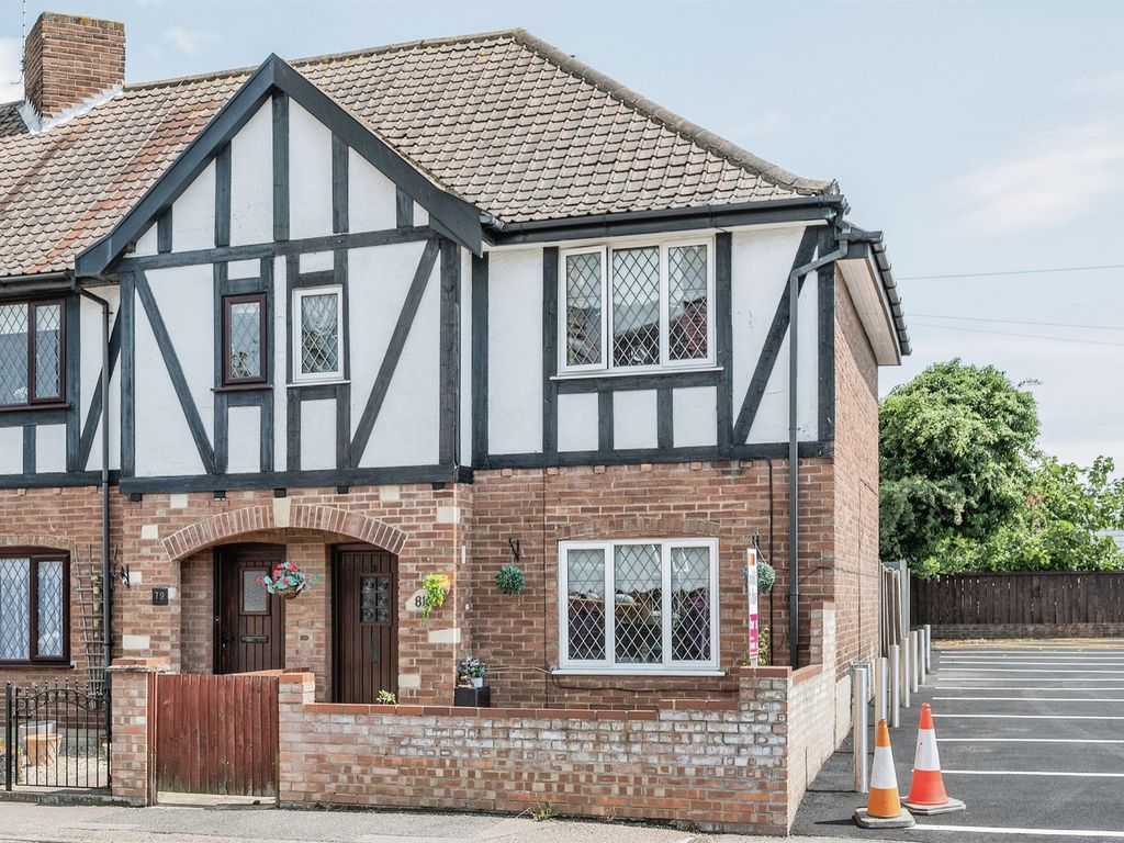 3 bed end terrace house for sale in Lowestoft Road, Gorleston, Great