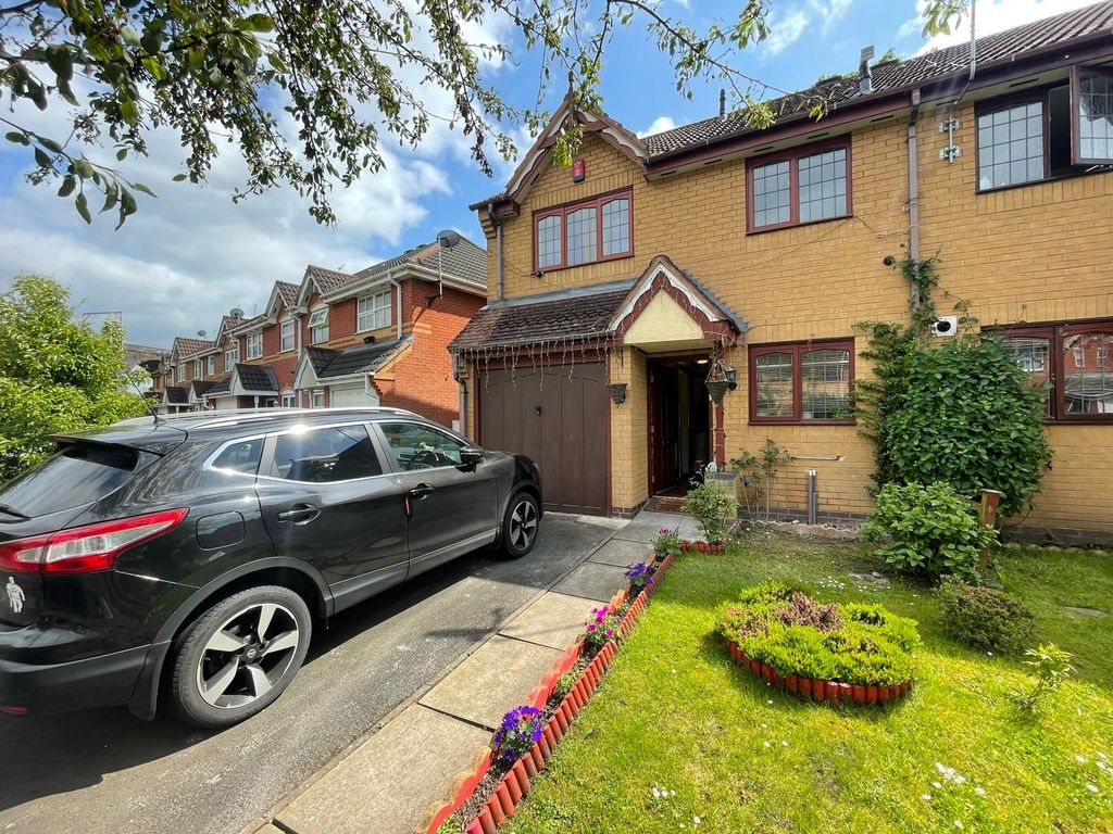 3 bed property to rent in Viaduct Drive, Wolverhampton WV6 Zoopla