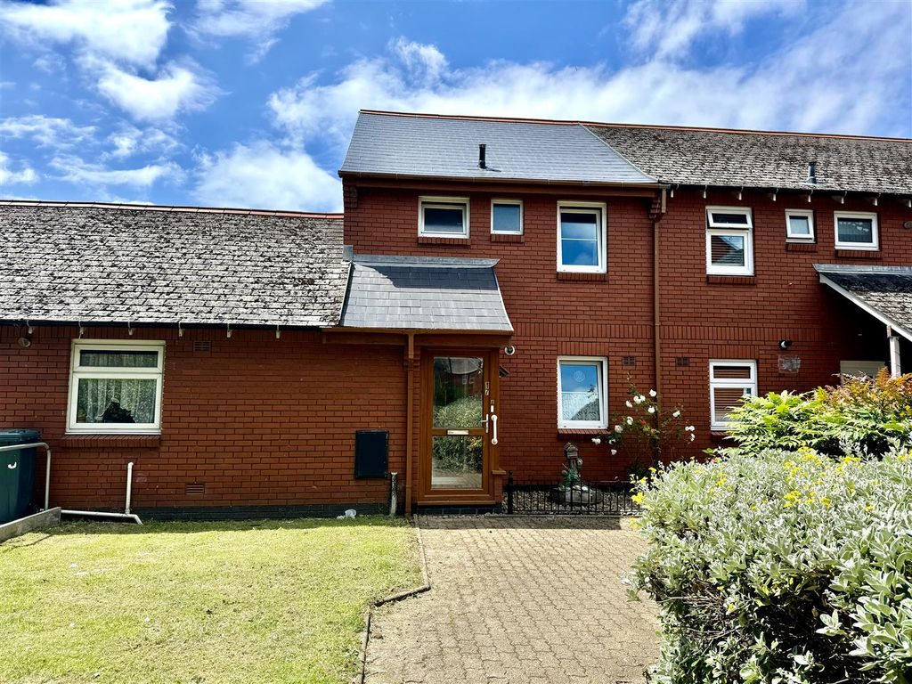 3 bed terraced house for sale in Paxton Drive, Swansea SA1, £200,000