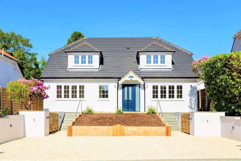 3 bed semidetached house for sale in Sandheath Road, Beacon Hill