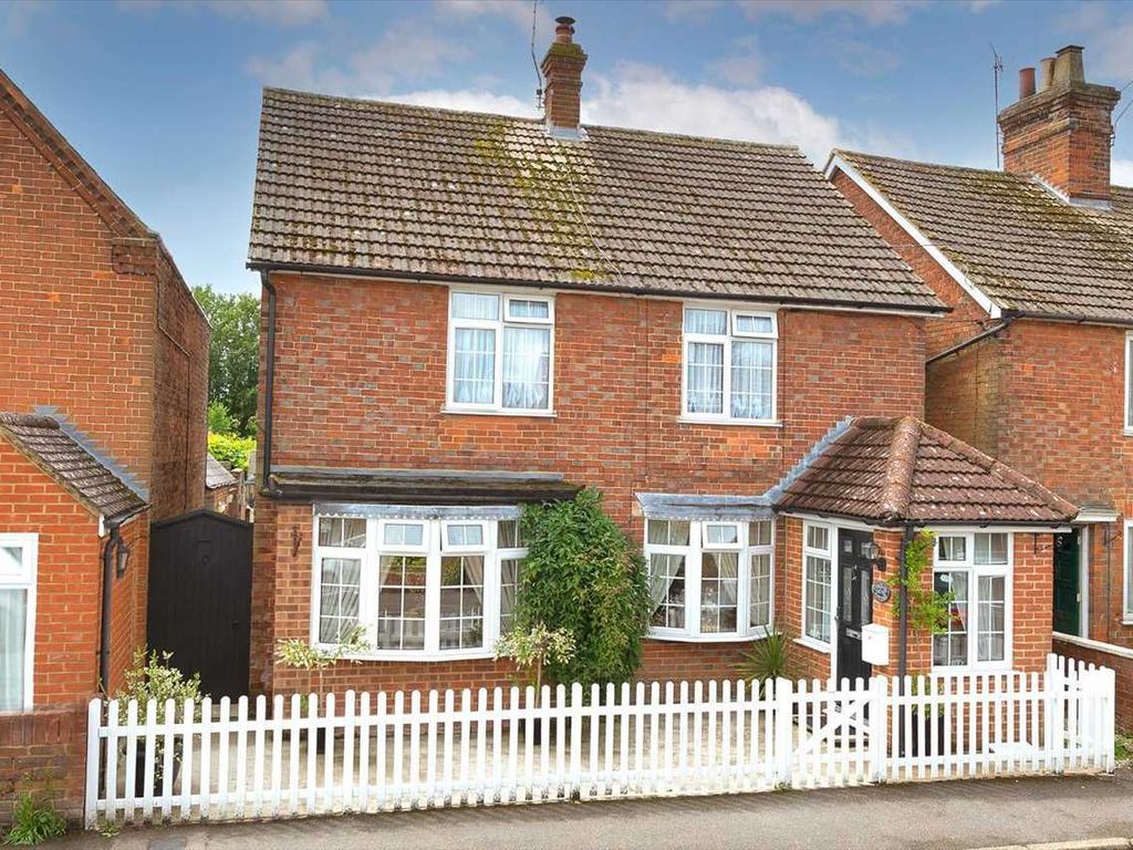 4 bed detached house for sale in The Freehold, East Peckham, Tonbridge