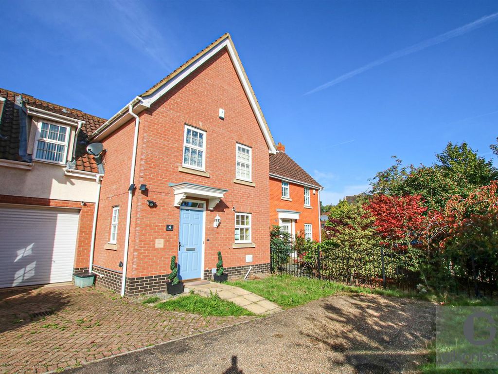 4 bed linkdetached house for sale in Heyford Road, Old Catton, Norwich