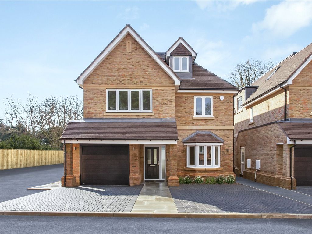 New home, 5 bed detached house for sale in Parsonage Lane, Farnham