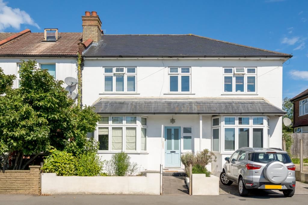3 bed terraced house for sale in High EN5, £600,000 Zoopla