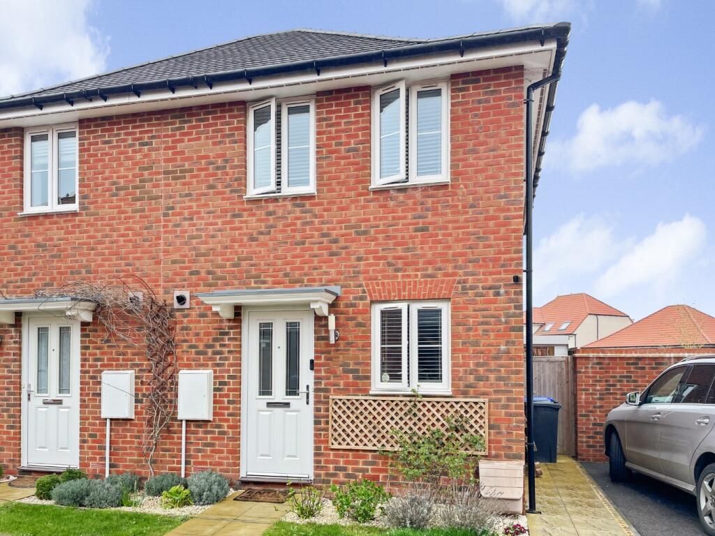2 bed semidetached house for sale in Ropeway Drive, Aylesham