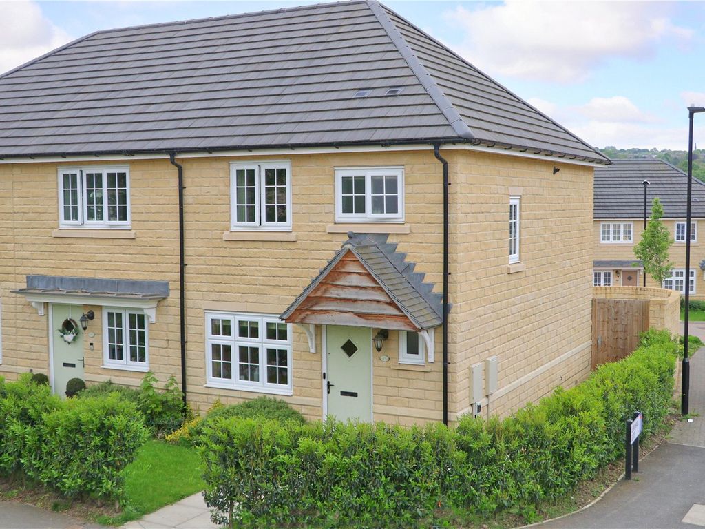 3 bed end terrace house for sale in Low Hall Road, Horsforth, Leeds