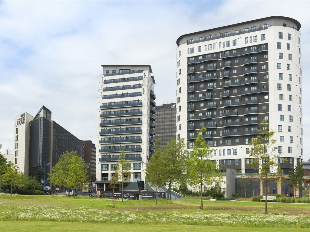 2 bed flat to rent in Masshouse Plaza, Masshouse Lane, Birmingham B5, £