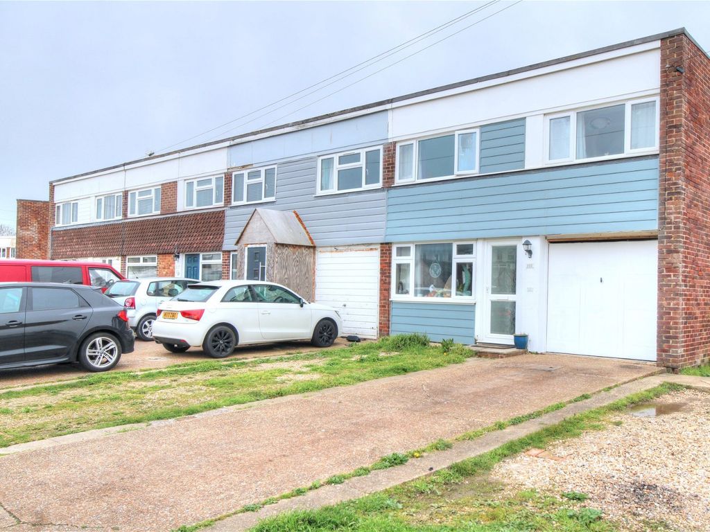 3 bed end terrace house for sale in Coast Road, Pevensey Bay, Pevensey