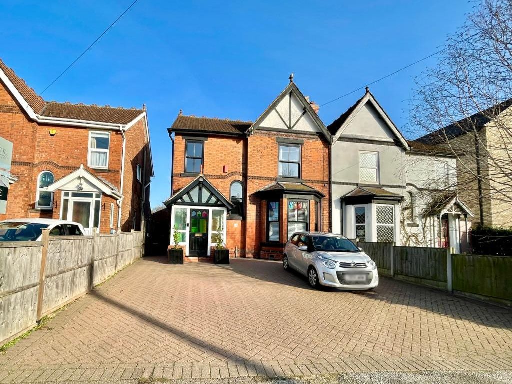 3 bed semidetached house for sale in Waverley Avenue, Gedling, Nottingham NG4, £400,000 Zoopla