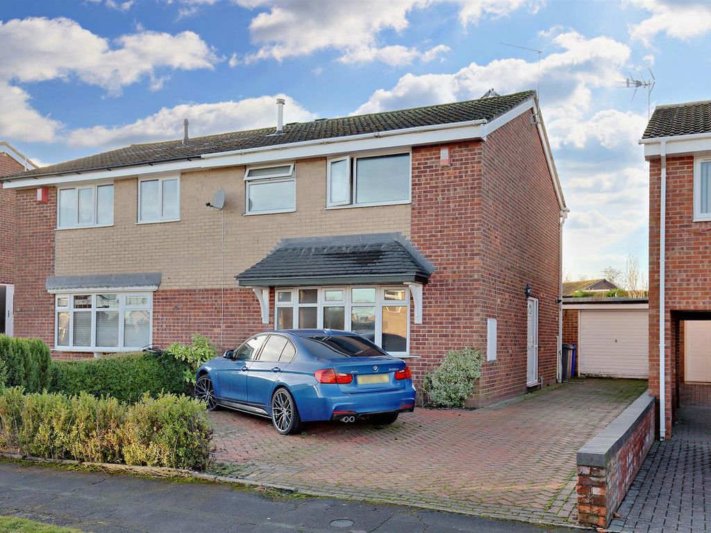3 bed semidetached house for sale in Kemnay Avenue, StokeOnTrent ST6