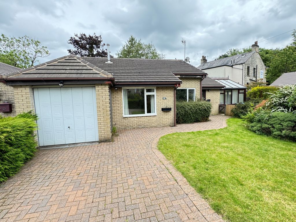 3 bed detached bungalow for sale in Sunnybank Close, Rossendale BB4, £
