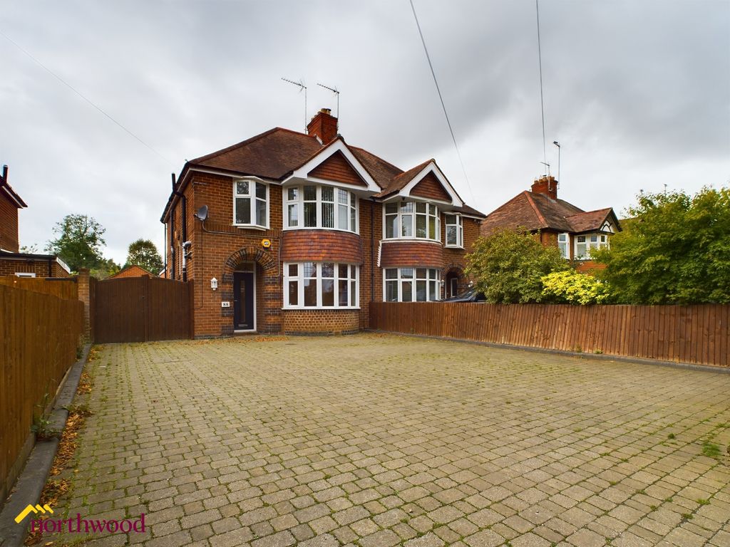 5 bed semidetached house to rent in Oxford Road, Banbury OX16, £1,895