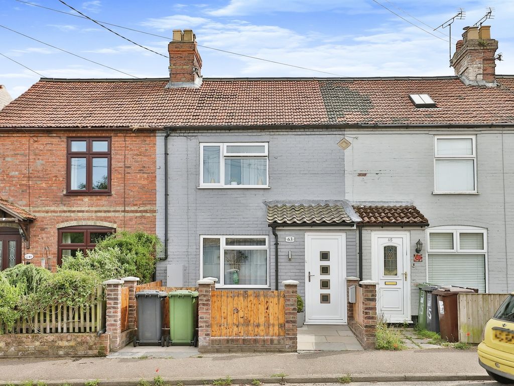 3 bed terraced house for sale in Fakenham Road, Briston, Melton