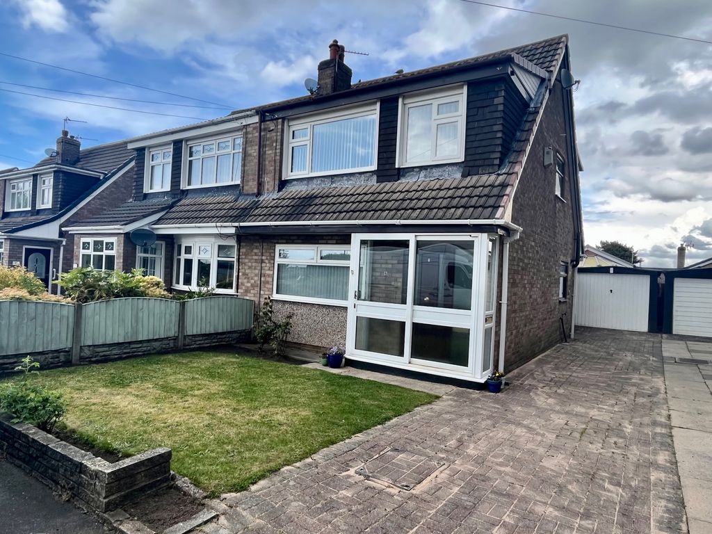 3 bed semidetached house for sale in Lowther Avenue, Maghull