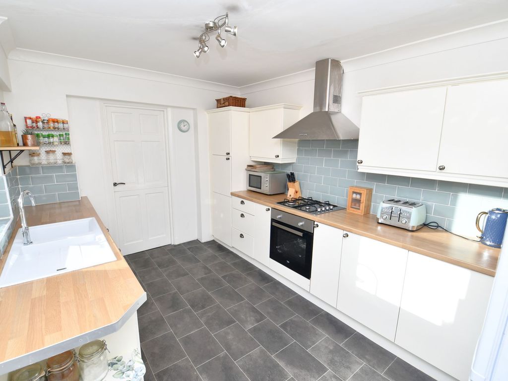 3 bed terraced house for sale in Winchester Road, Salford M6, £220,000