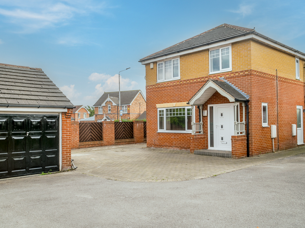 Burghley Mews, Leeds LS10  