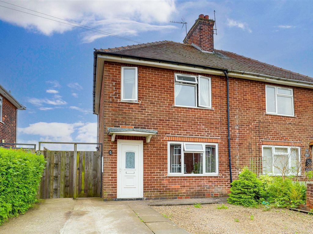 3 bed semidetached house for sale in Barker Avenue, SuttonInAshfield
