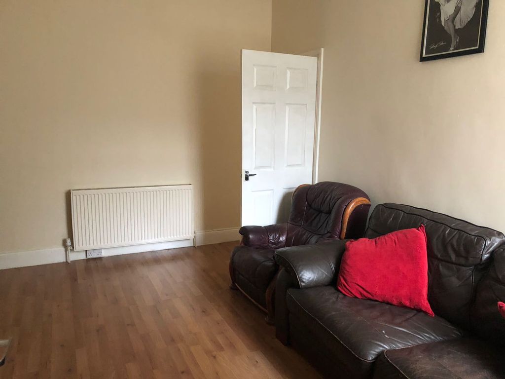 2 bed flat to rent in Hampstead Road, Benwell, Newcastle Upon Tyne NE4
