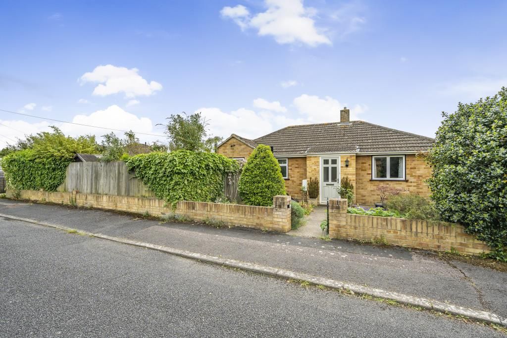 2 Bed Detached Bungalow For Sale In Kidlington Oxfordshire Ox5 £