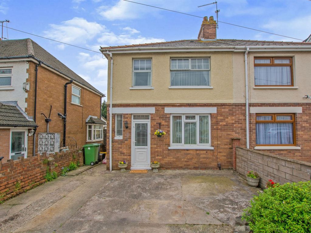 3 bed semidetached house for sale in Downton Rise, Rumney, Cardiff CF3