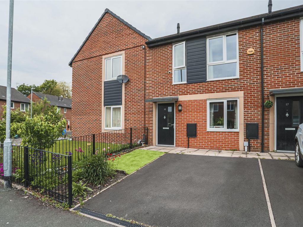 2 bed terraced house for sale in Innings Drive, Salford M6 Zoopla