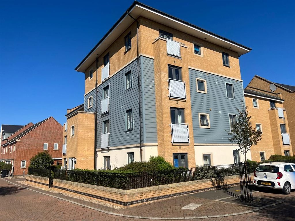 2 bed flat to rent in Spring Avenue, Hampton Vale, Peterborough PE7, £