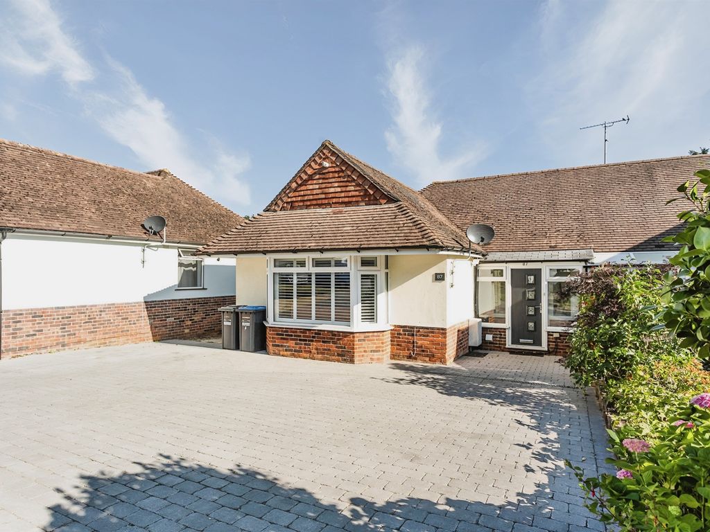 3 bed semidetached bungalow for sale in Dunstall Avenue, Burgess Hill