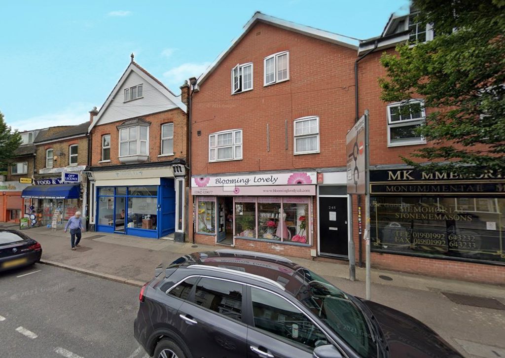 Commercial property for sale in Turners Hill, Cheshunt, Cheshunt EN8, £
