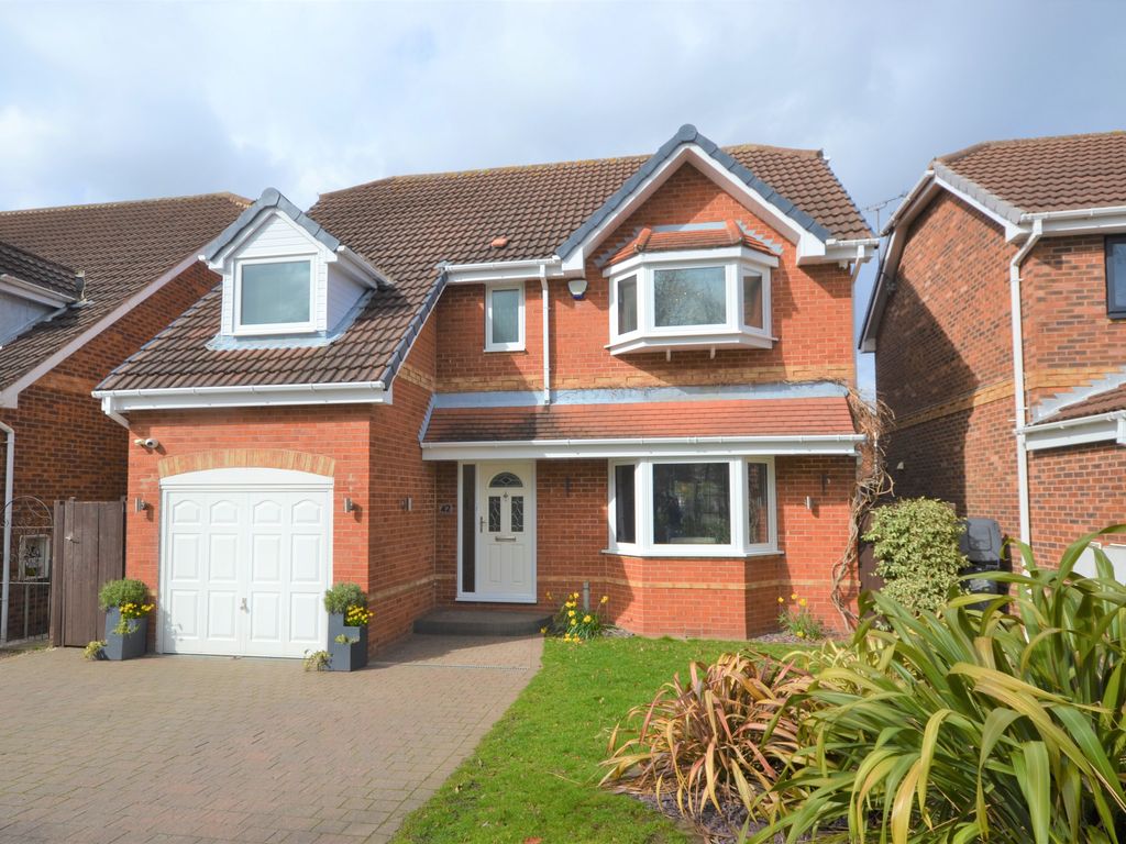 4 bed detached house for sale in Brodsworth Way, Rossington, Doncaster