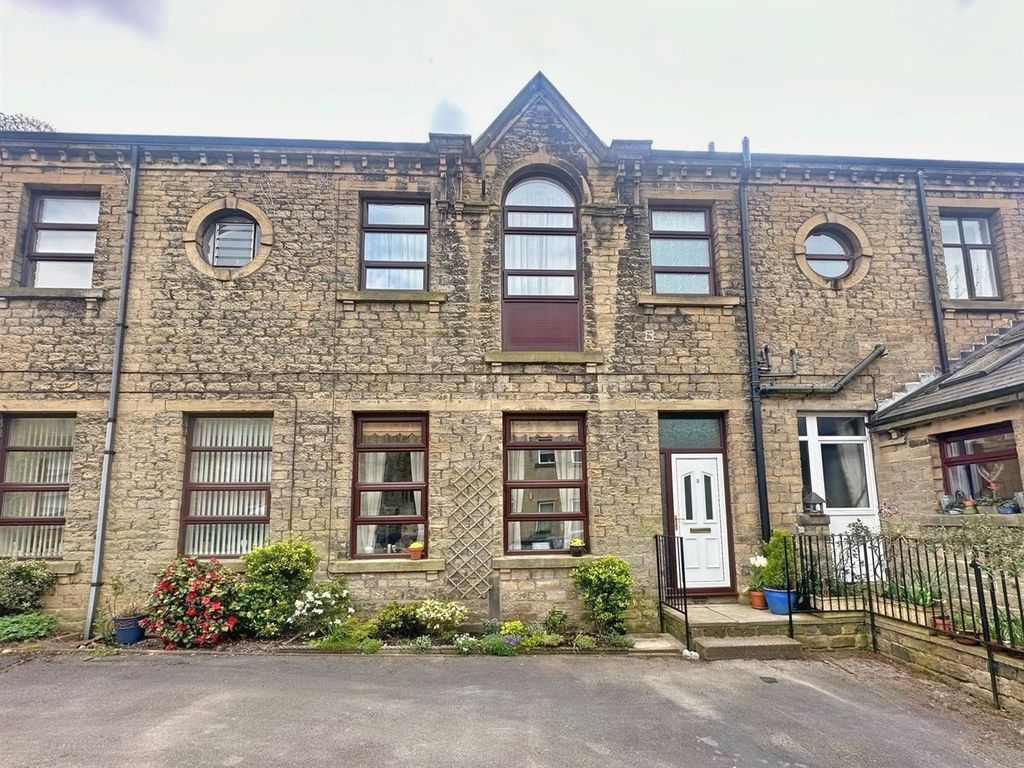 2 bed terraced house for sale in Brooklands Close, Holywell Green