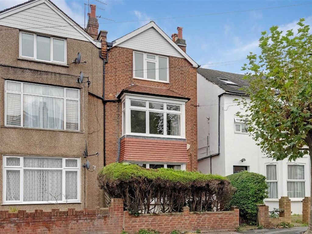 4 bed property for sale in Elm Grove, London NW2, £825,000 Zoopla