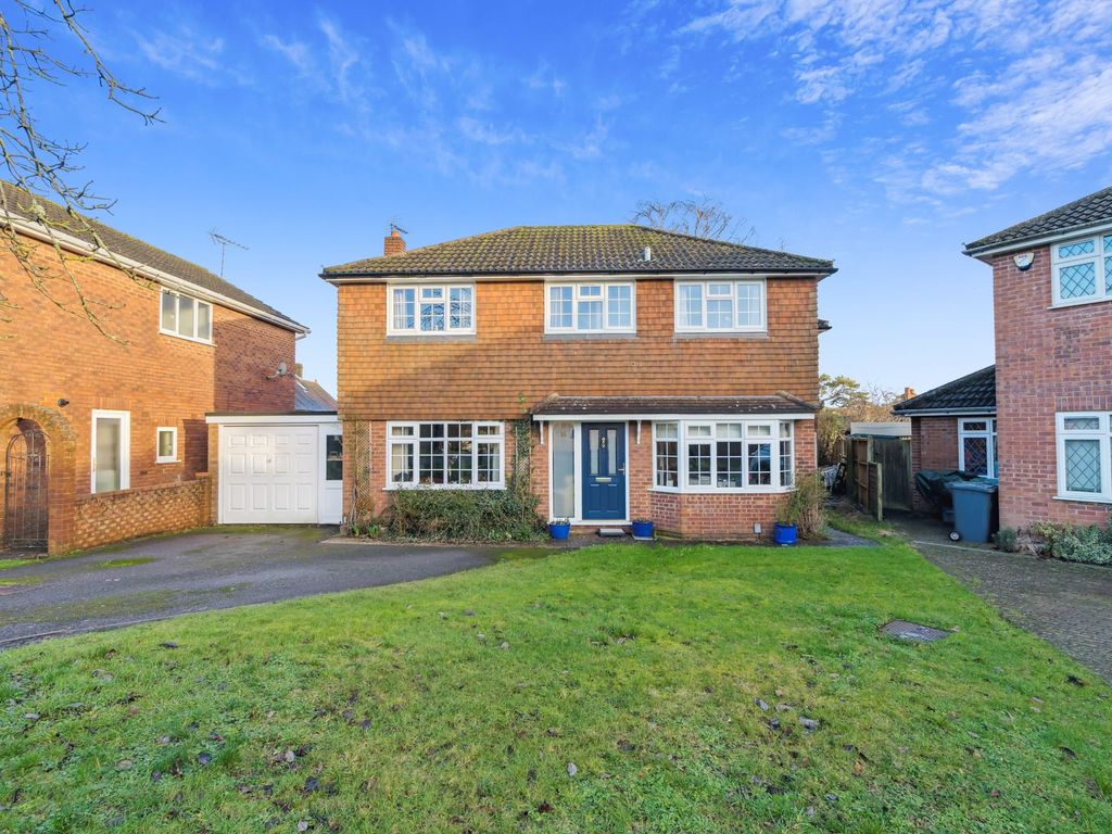 4 bed detached house for sale in Ford Way, Downley, High HP13