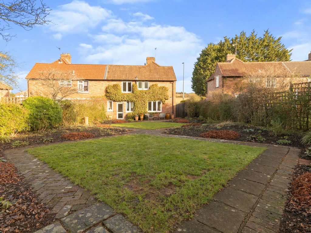 3 bed semidetached house for sale in London Road, Warmley BS30 Zoopla