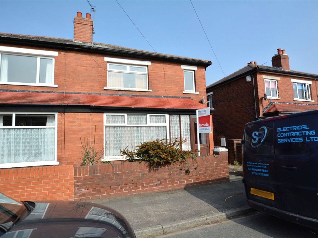 3 bed semidetached house for sale in Wood Lane, Rothwell, Leeds LS26