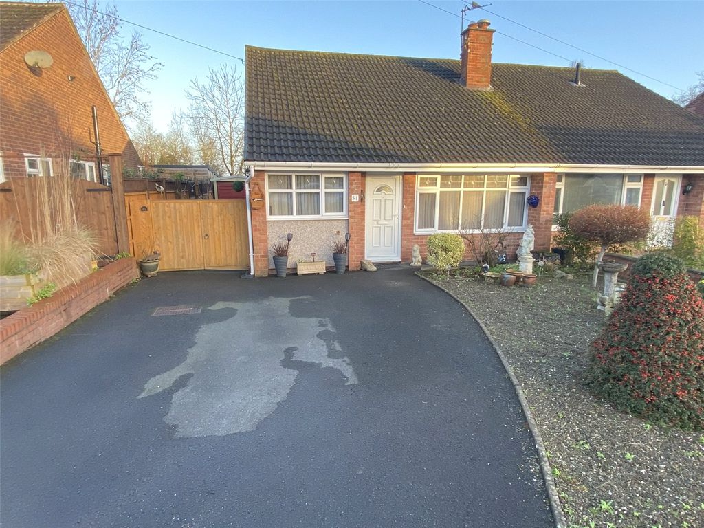 3 bed bungalow for sale in Highfields, Shrewsbury, Shropshire SY2, £