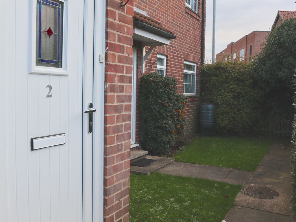 2 bed flat to rent in Grovehill Road, Beverley HU17 Zoopla