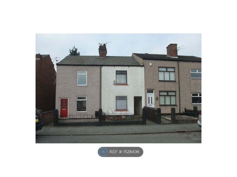 3 bed terraced house to rent in Bank Street, Golborne, Warrington WA3