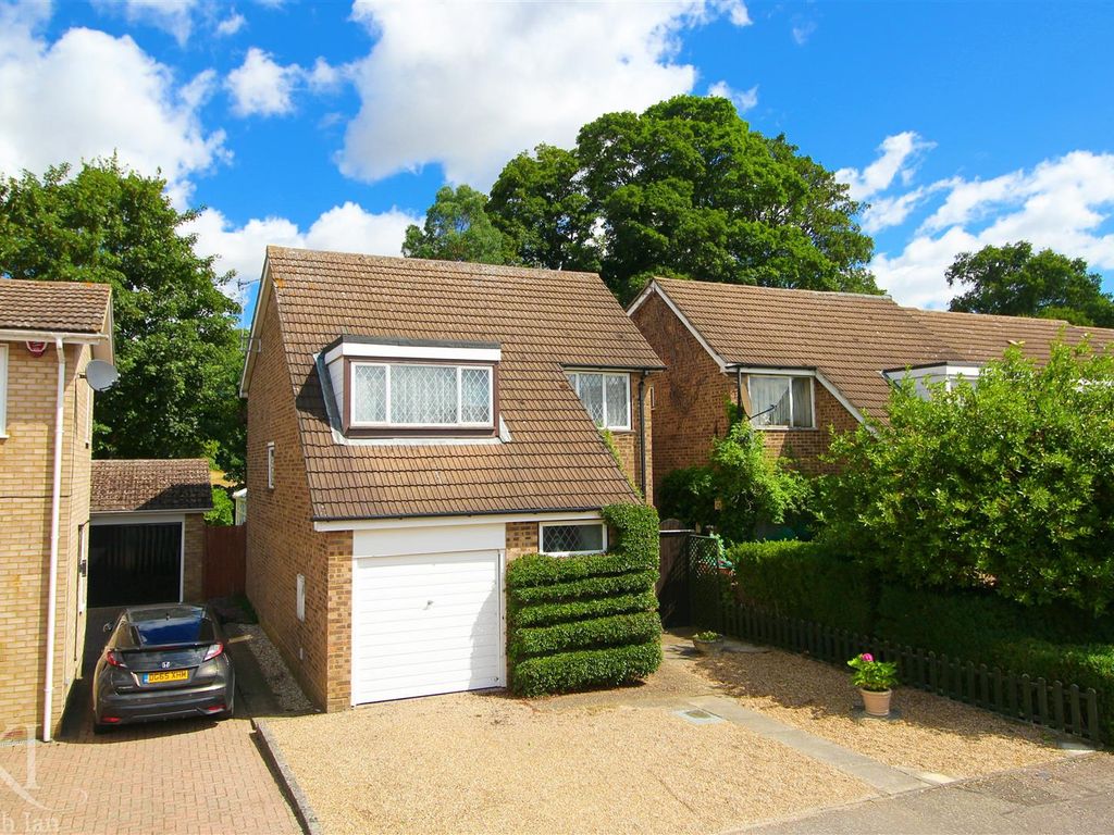 4 bed detached house for sale in The Larches, Ware SG12, £575,000 Zoopla