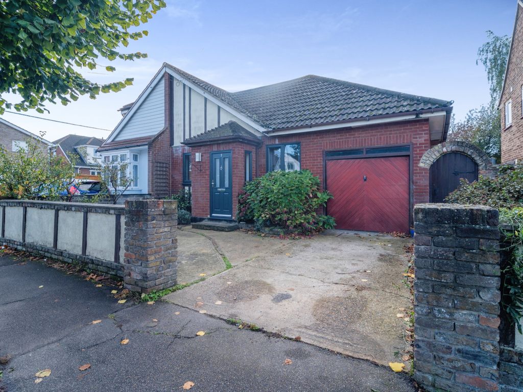 Creswick Avenue, Rayleigh SS6  