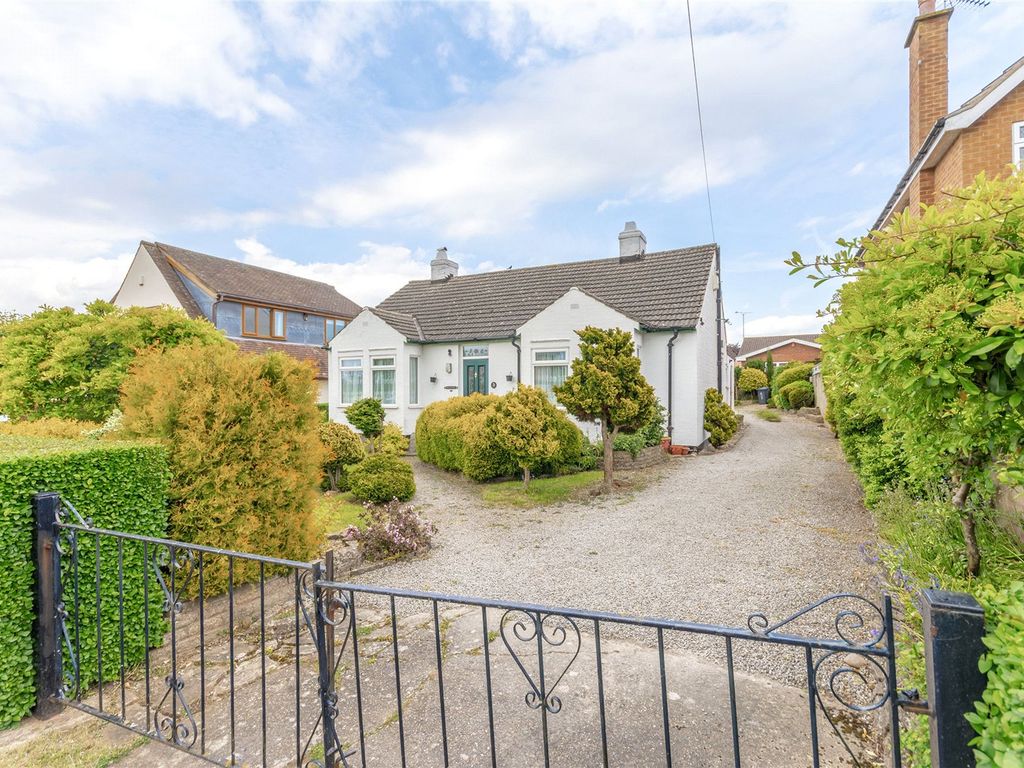 3 bed bungalow for sale in Northfield Avenue, RadcliffeOnTrent, Nottingham NG12, £299,950 Zoopla