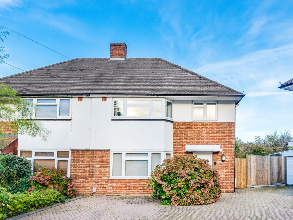 3 bed semidetached house for sale in Bodley Close, New Malden KT3, £