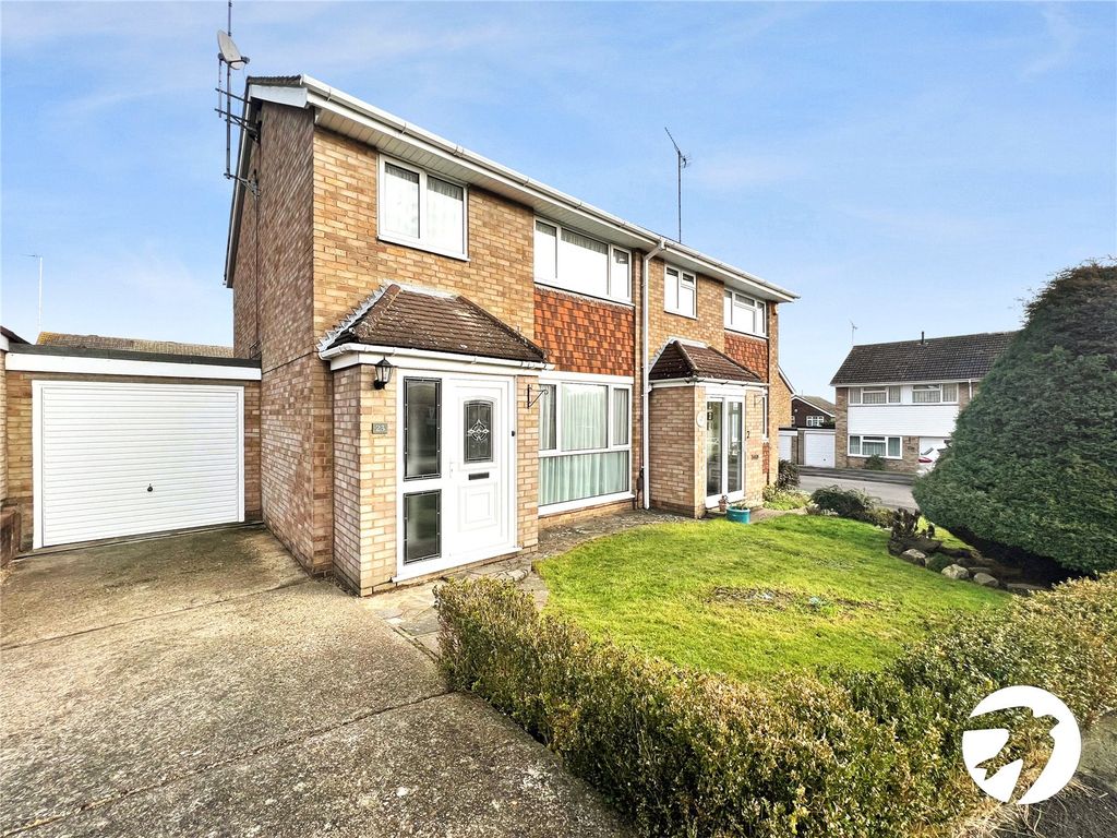 3 bed semidetached house to rent in Dahlia Drive, Swanley, Kent BR8