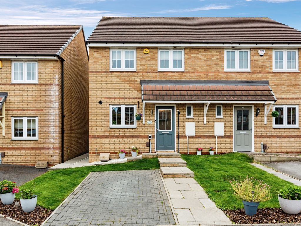 3 bed semidetached house for sale in Armistead Avenue, Brinsworth
