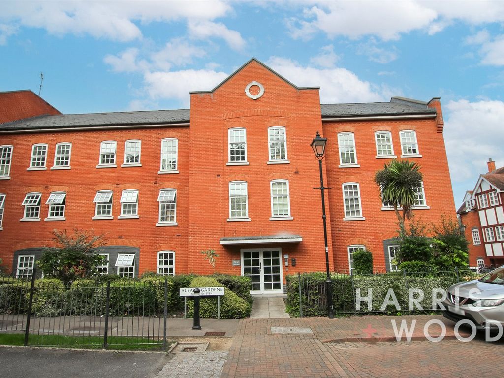 2 bed flat for sale in Albany Gardens, Colchester, Essex CO2, £160,000